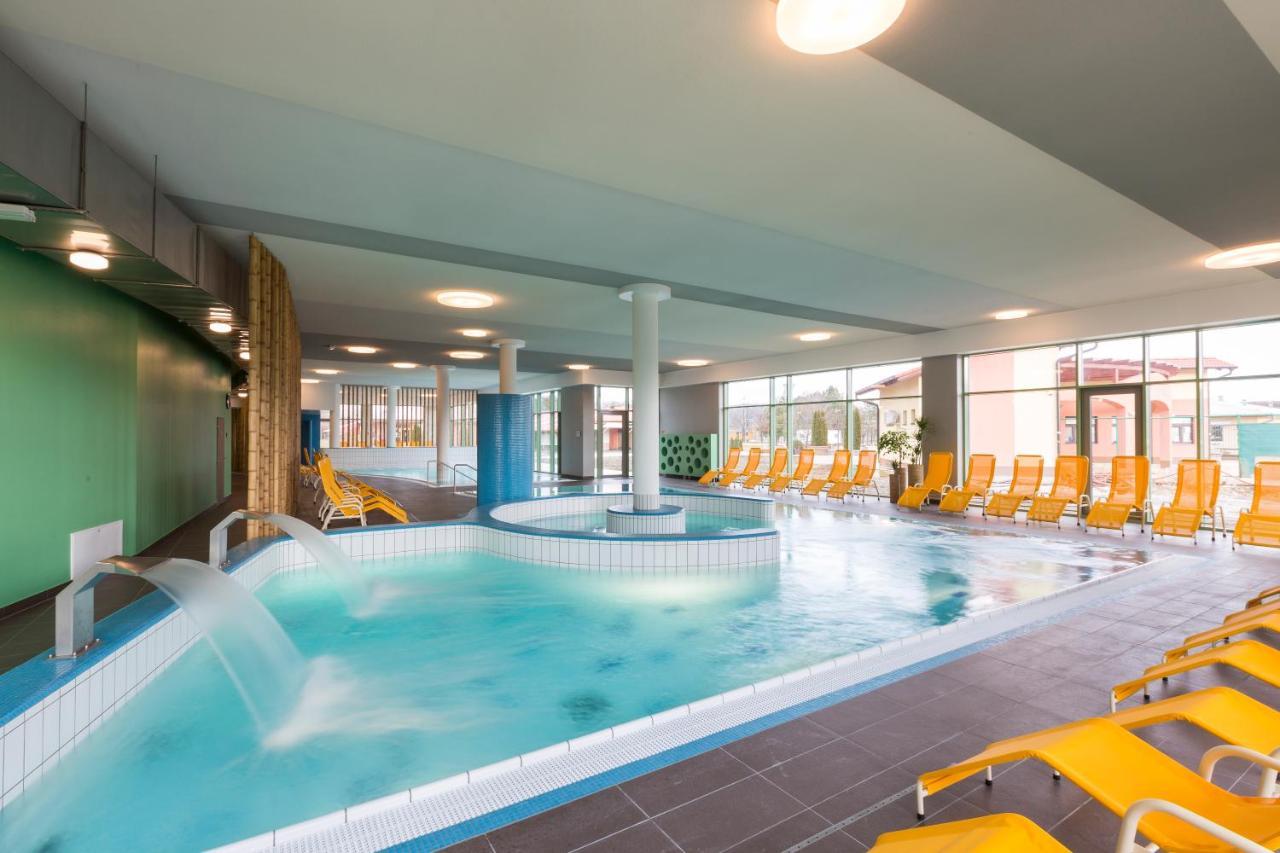 Wellness Hotel Thermal Štúrovo Esterno foto