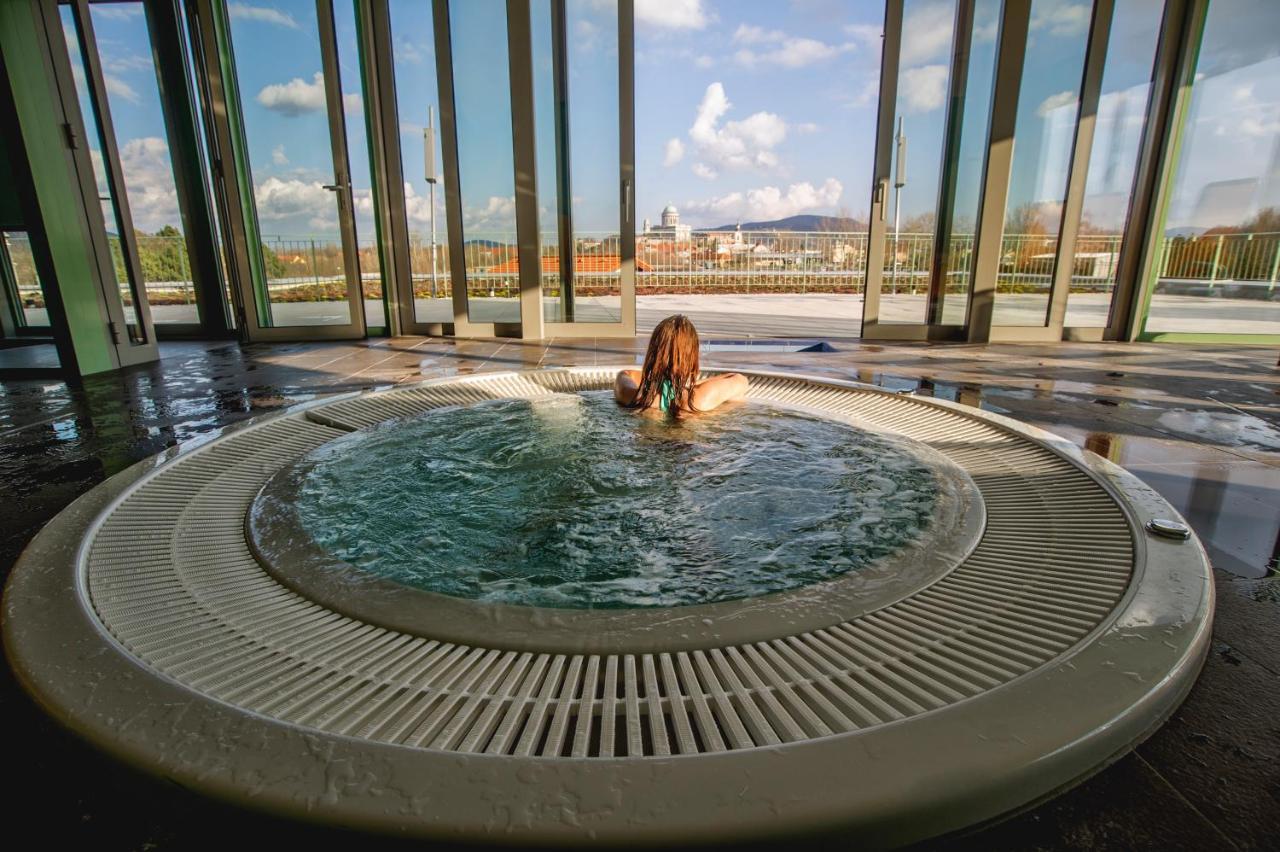 Wellness Hotel Thermal Štúrovo Esterno foto