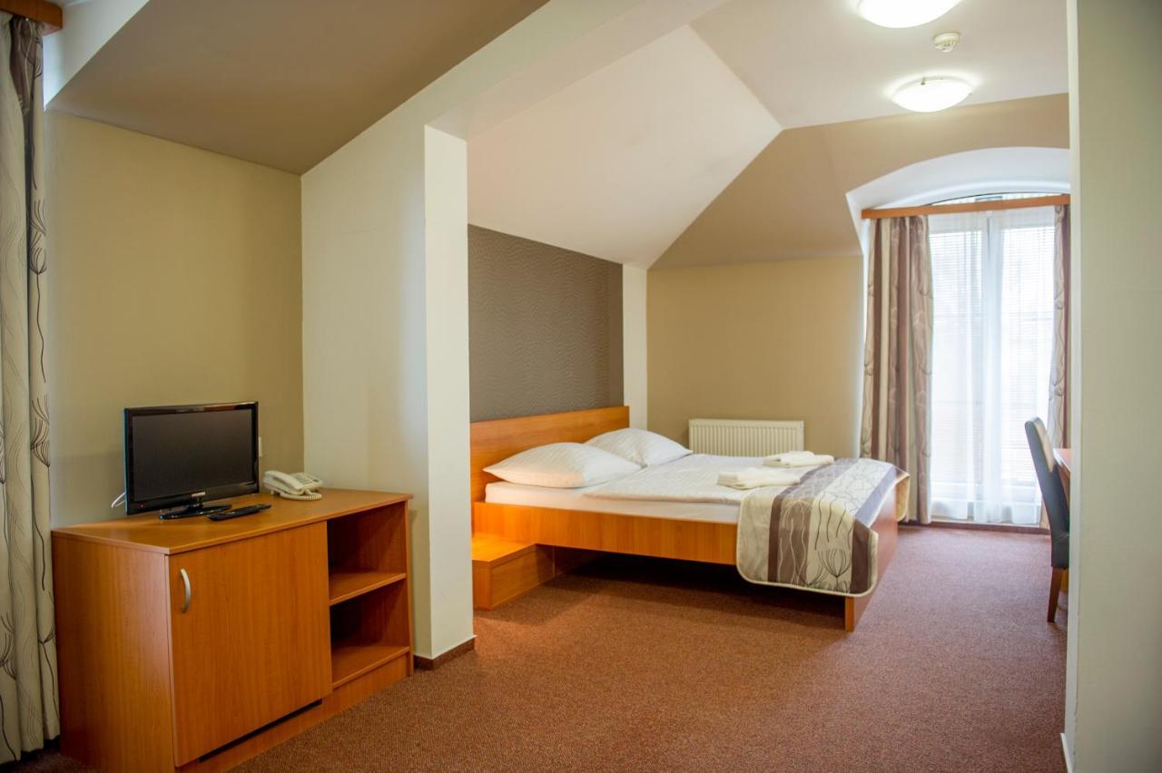Wellness Hotel Thermal Štúrovo Esterno foto