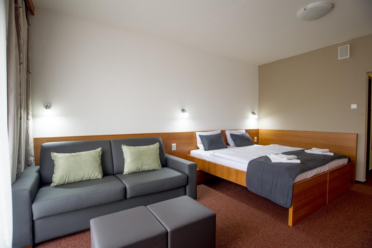 Wellness Hotel Thermal Štúrovo Esterno foto
