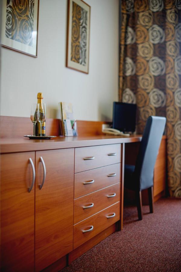 Wellness Hotel Thermal Štúrovo Esterno foto