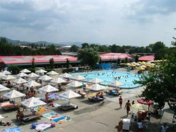 Wellness Hotel Thermal Štúrovo Esterno foto