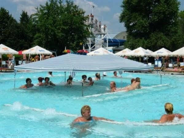 Wellness Hotel Thermal Štúrovo Esterno foto